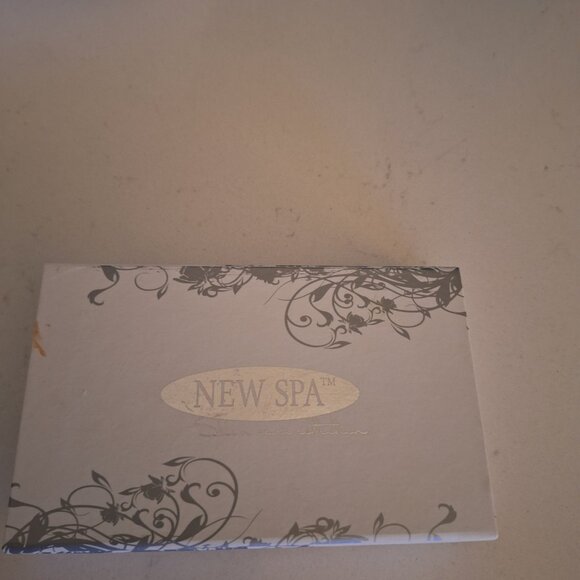 New Spa Microcurrent Device - Picture 2 of 2